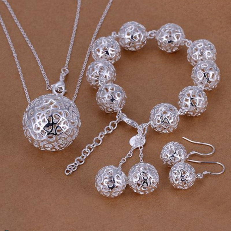 ELORA Silver-Plated Ball Pendant Necklace